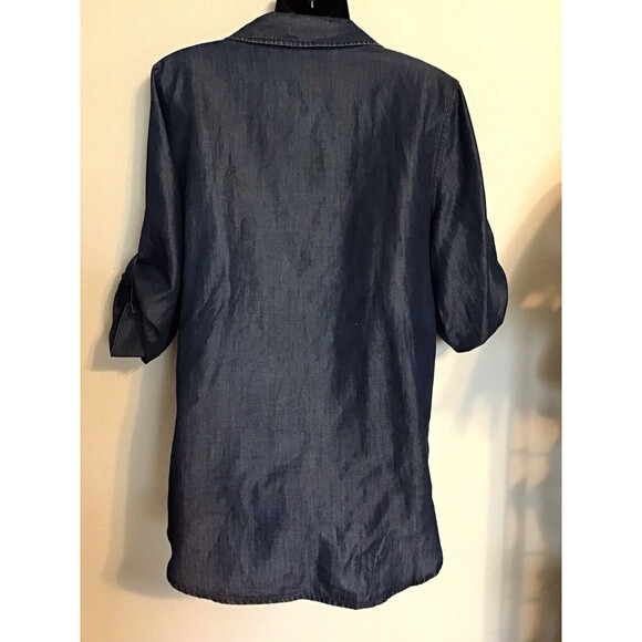 Gloria Vanderbilt, Women’s Button Up Blouse. Size Medium - Picture 3 of 7